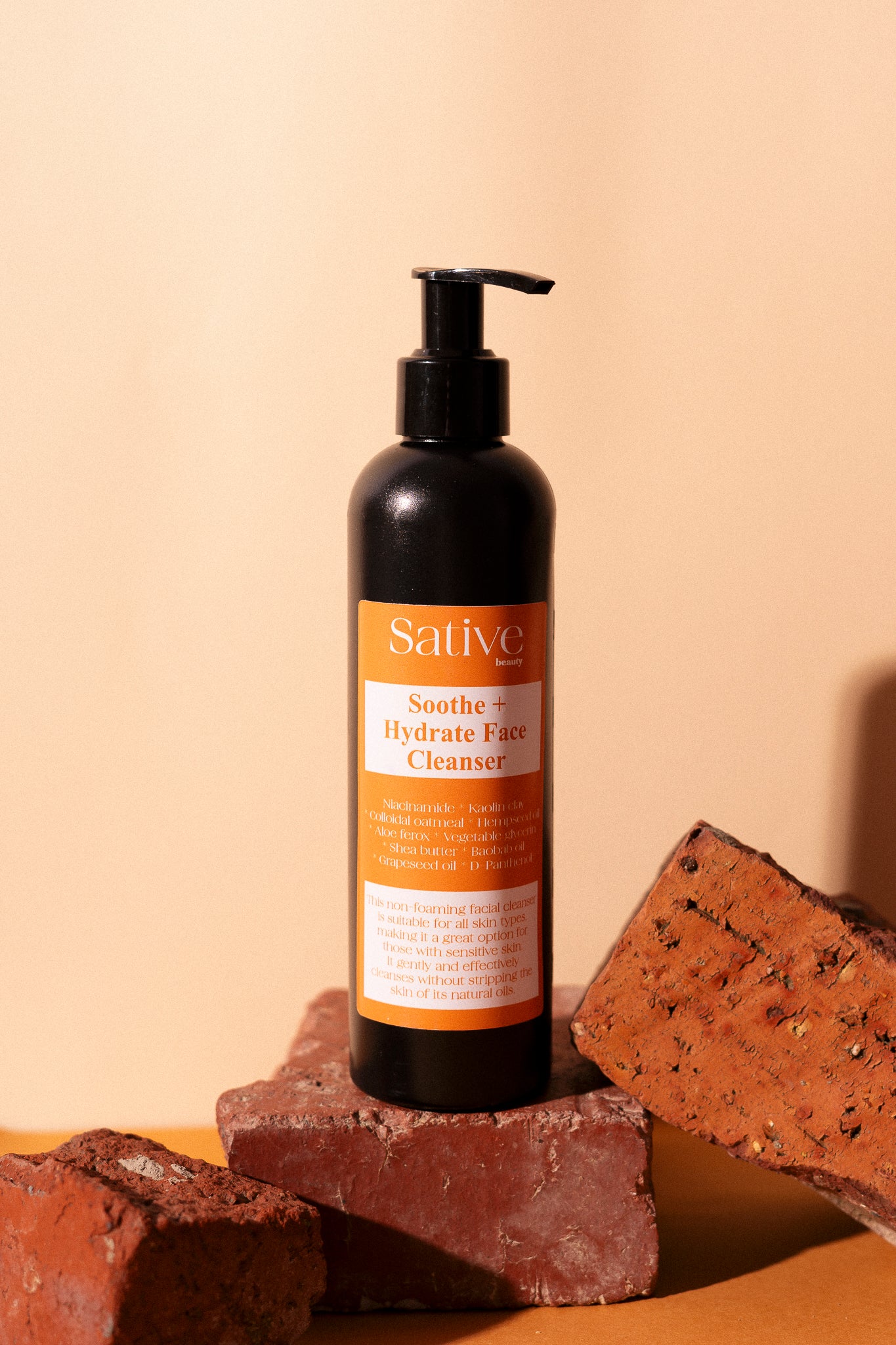 Soothe + Hydrate Face Cleanser