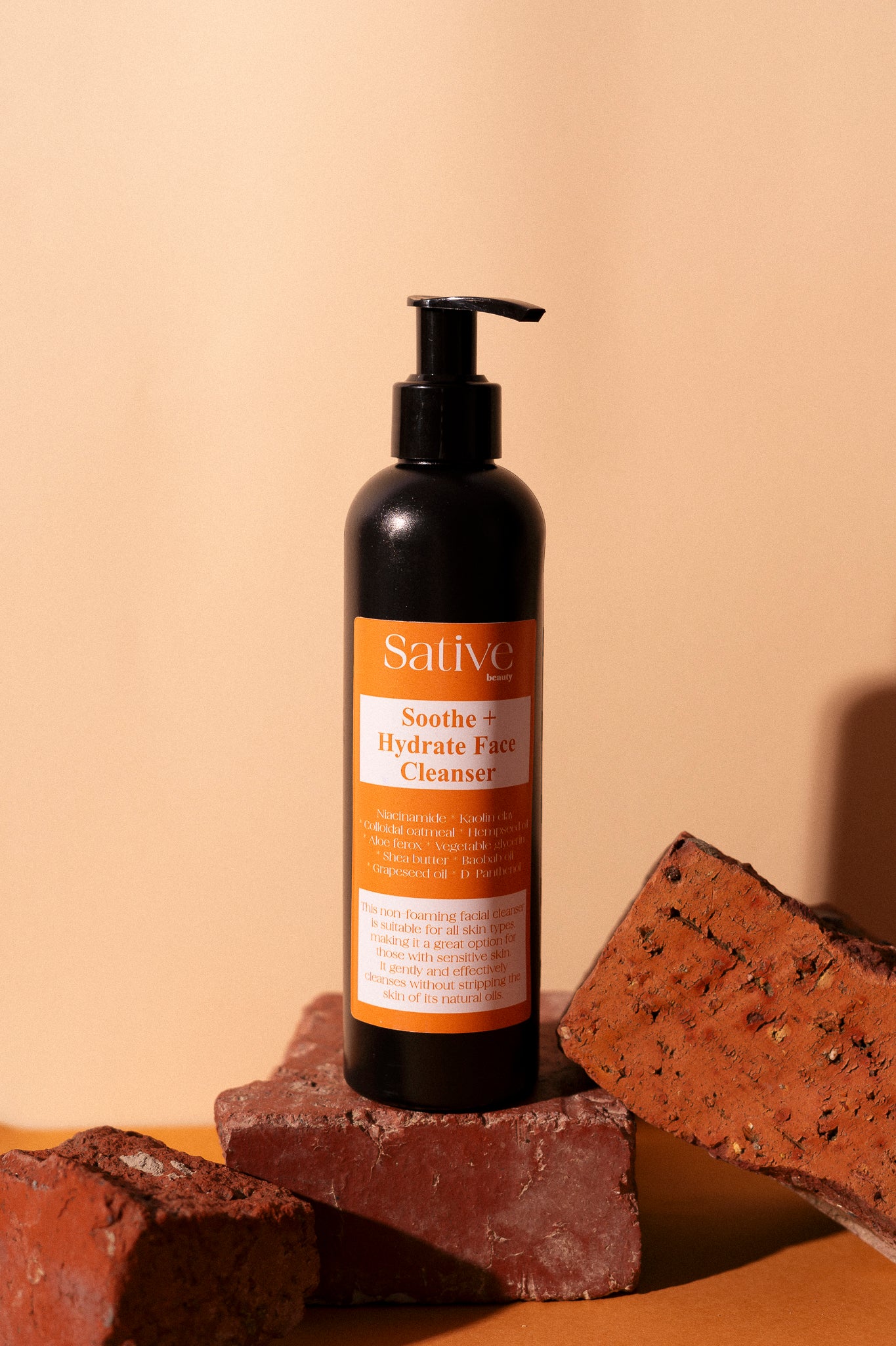 Soothe + Hydrate Face Cleanser