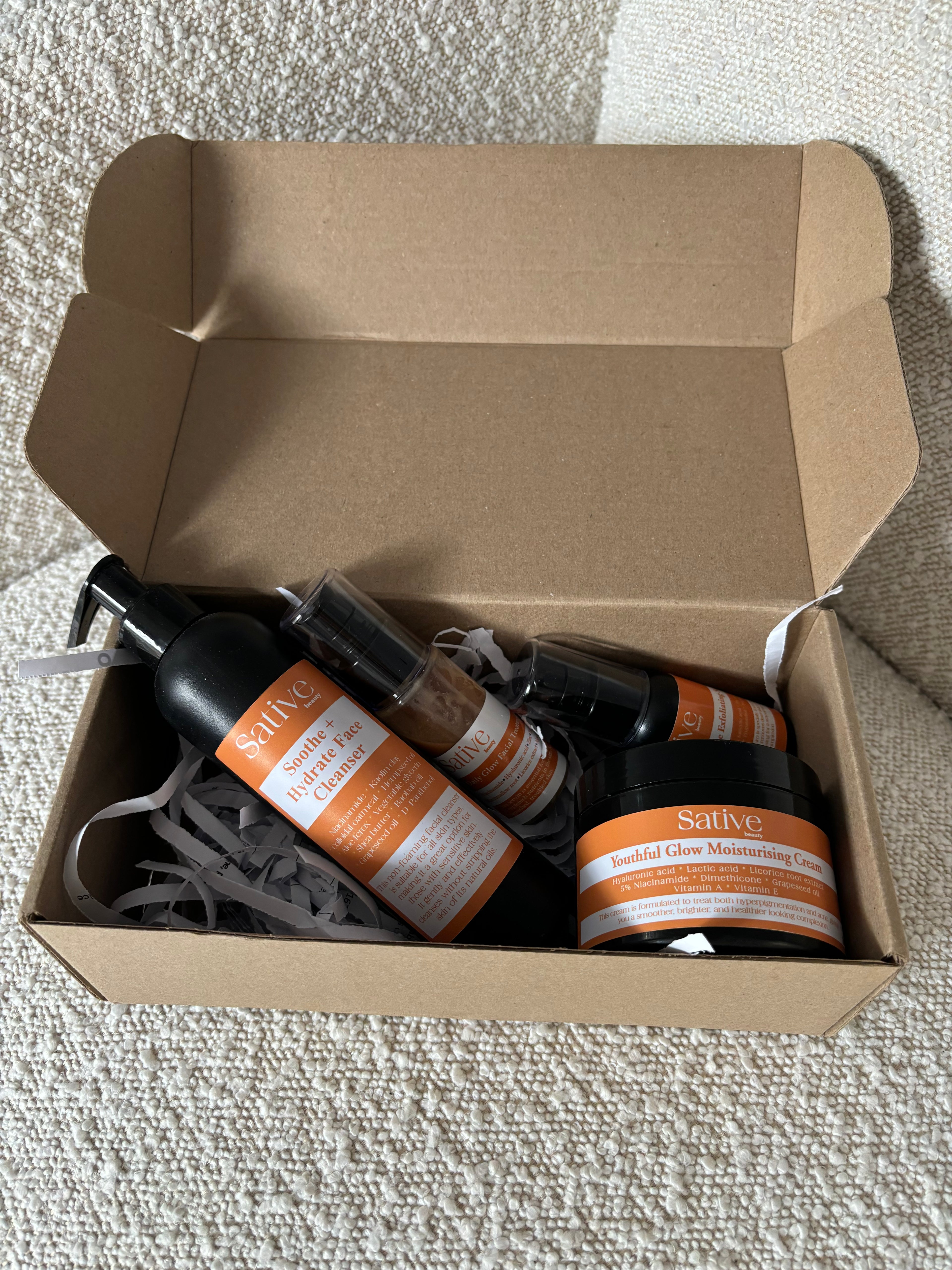 Soothe + Hydrate Face Cleanser
