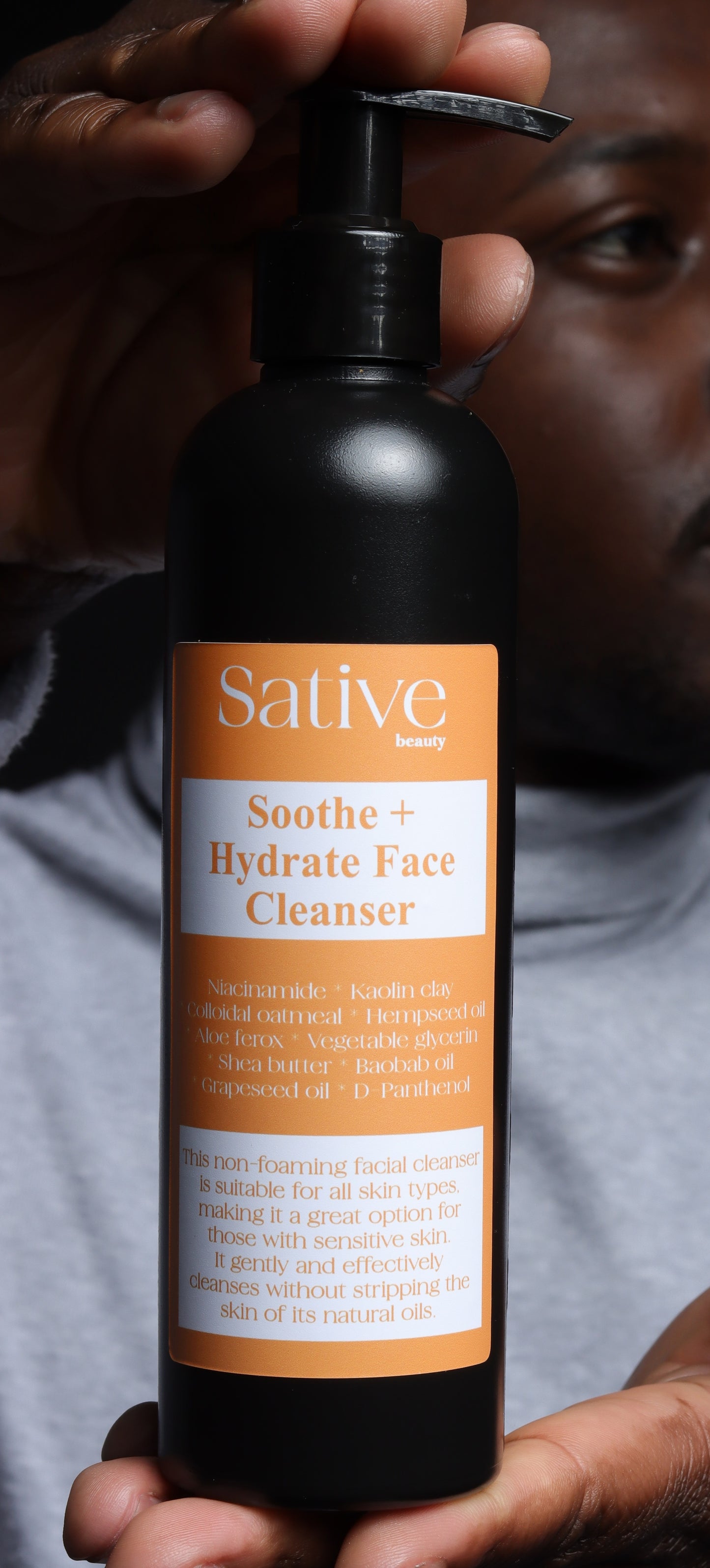 Soothe + Hydrate Face Cleanser