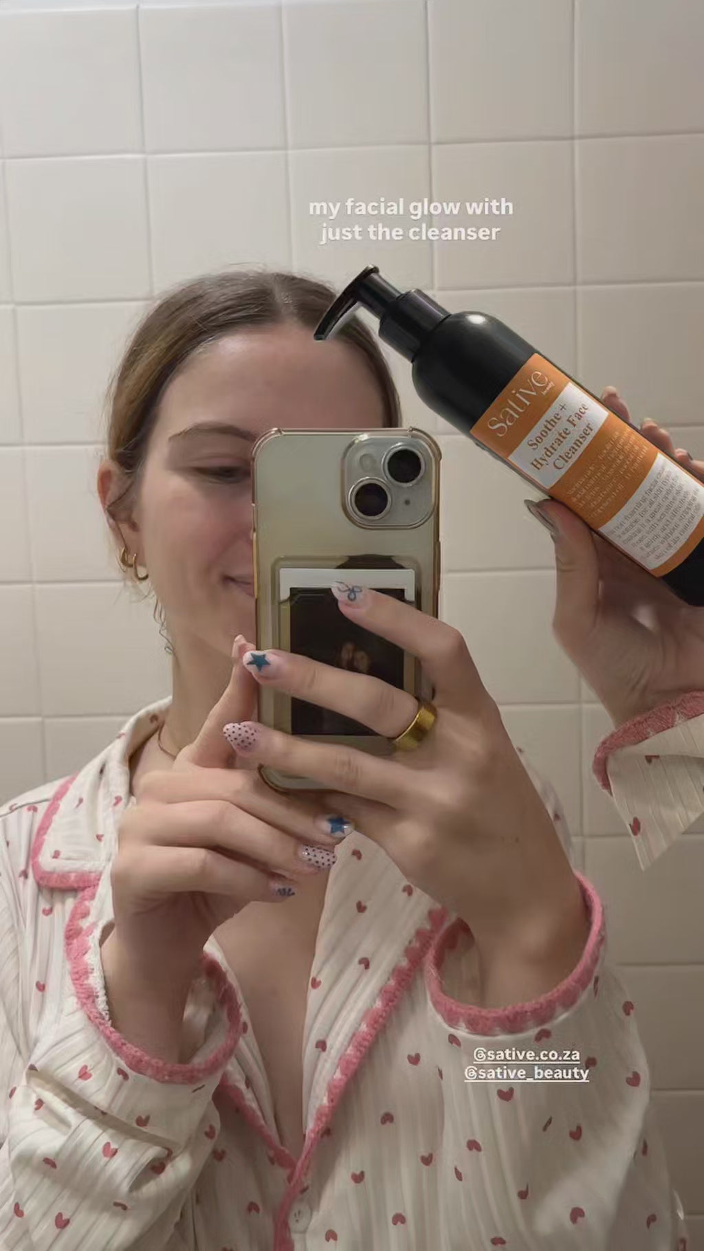 Soothe + Hydrate Face Cleanser